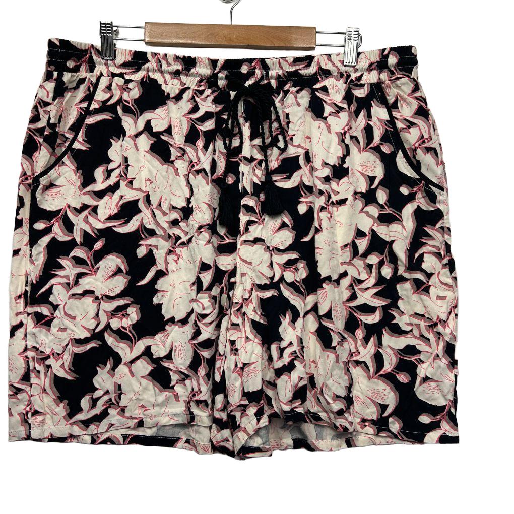 Avella Black Floral Shorts - Size 20