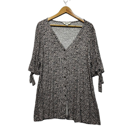 Beme Beige Leopard Print Plus Size Button Front Top - Size S/16