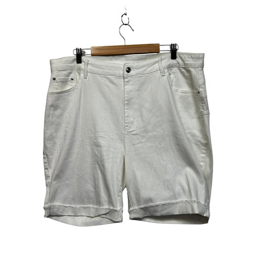 Beme White Shorts - Size 20