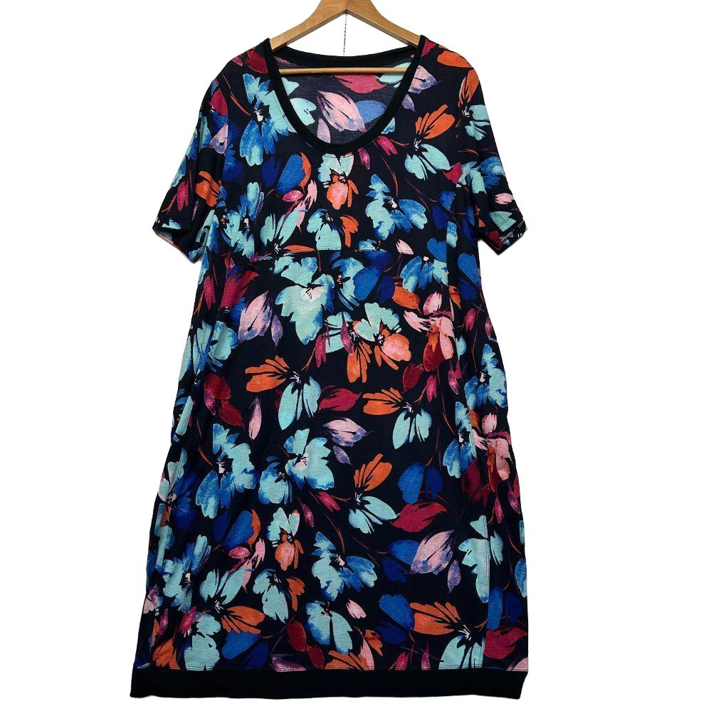 Taking Shape Black Floral Dress - Size 16/18