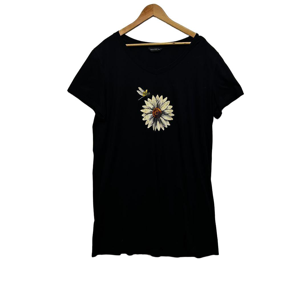 Black Plus Size Daisy Print Top - Size 3XL