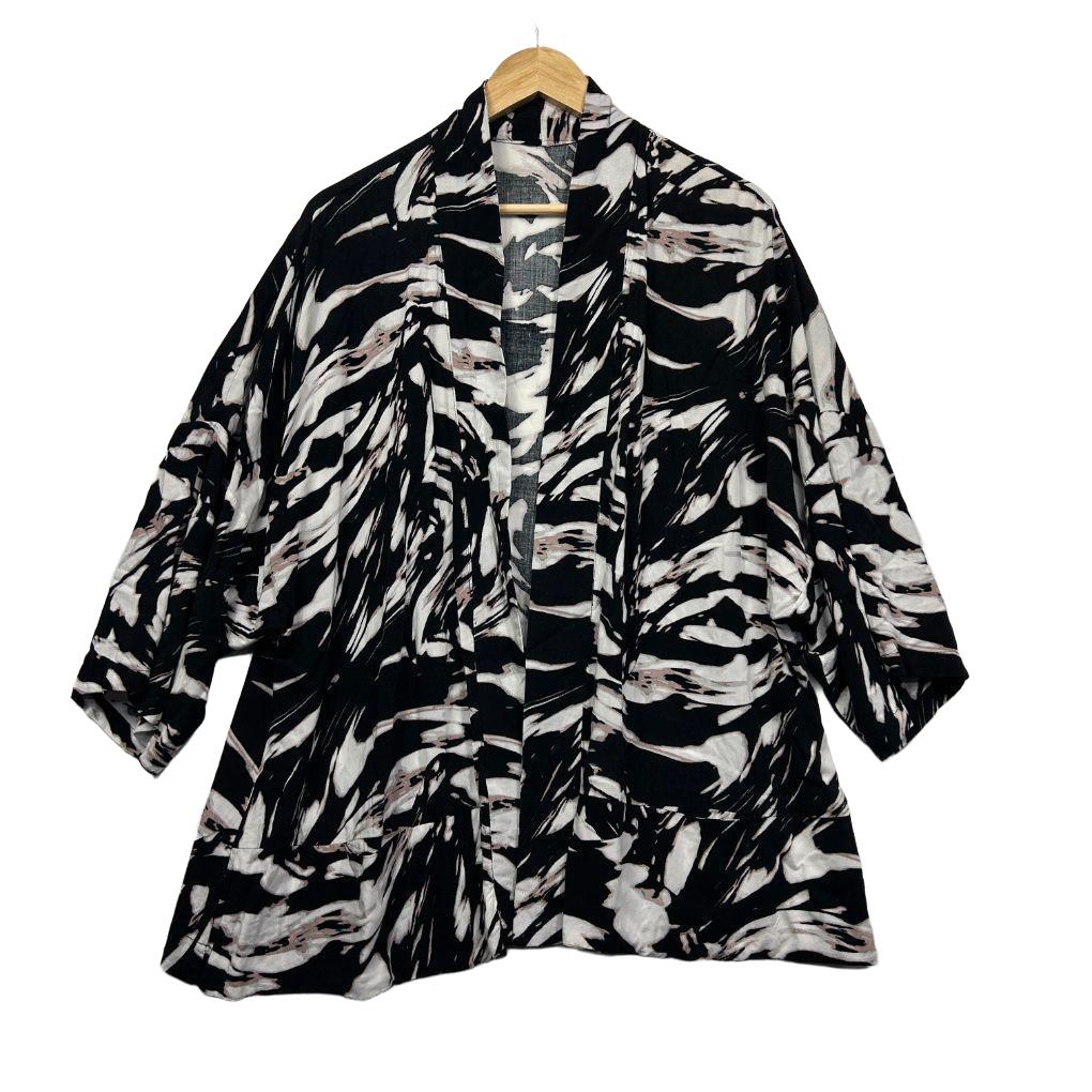 Black and White Abstract Print Kimono Jacket - 14/16