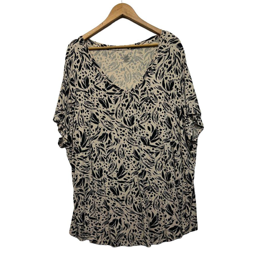 Target Curve Cream Top - Size 26