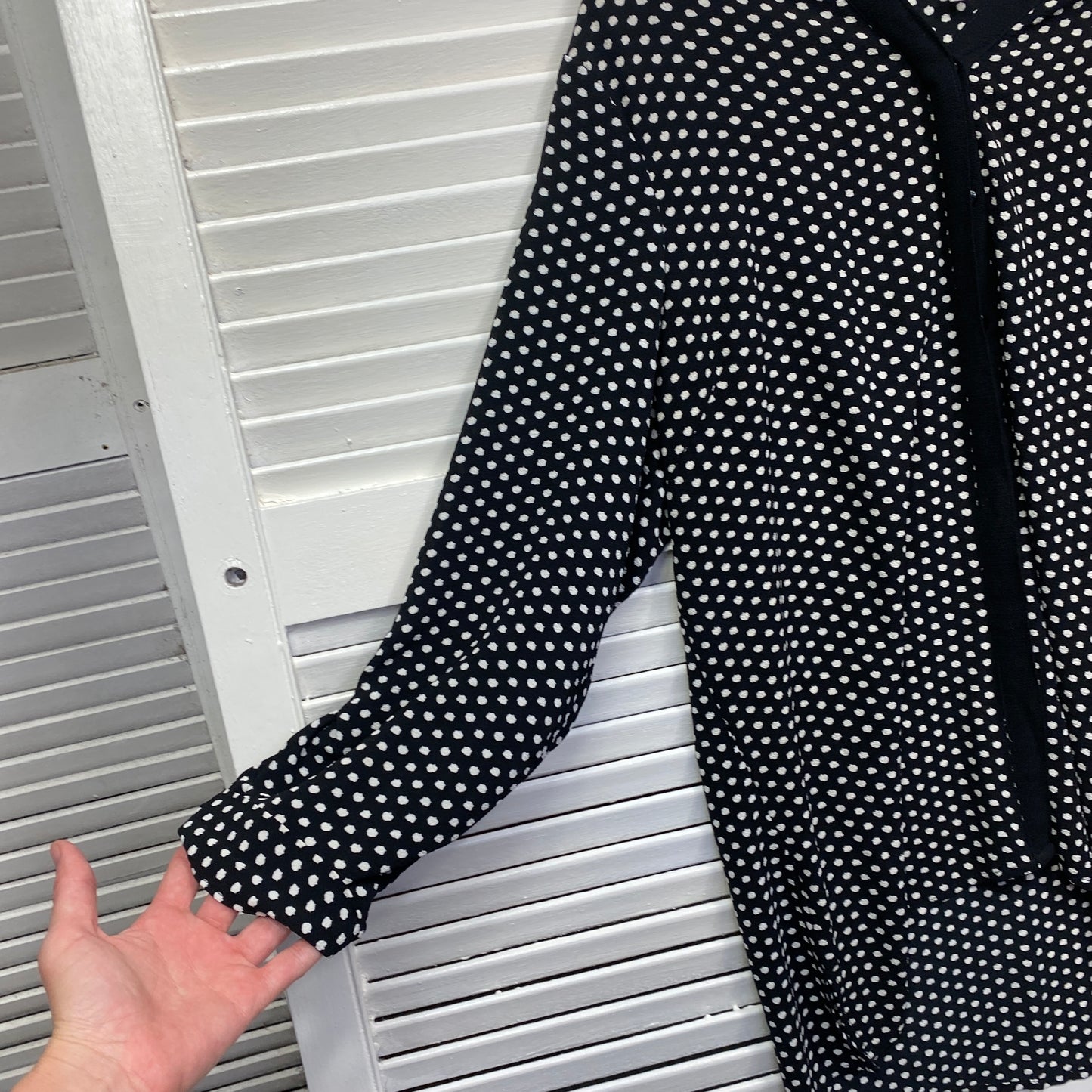 W Lane Top Size 16 Long Sleeve Black White Polka Dots Long Sleeve