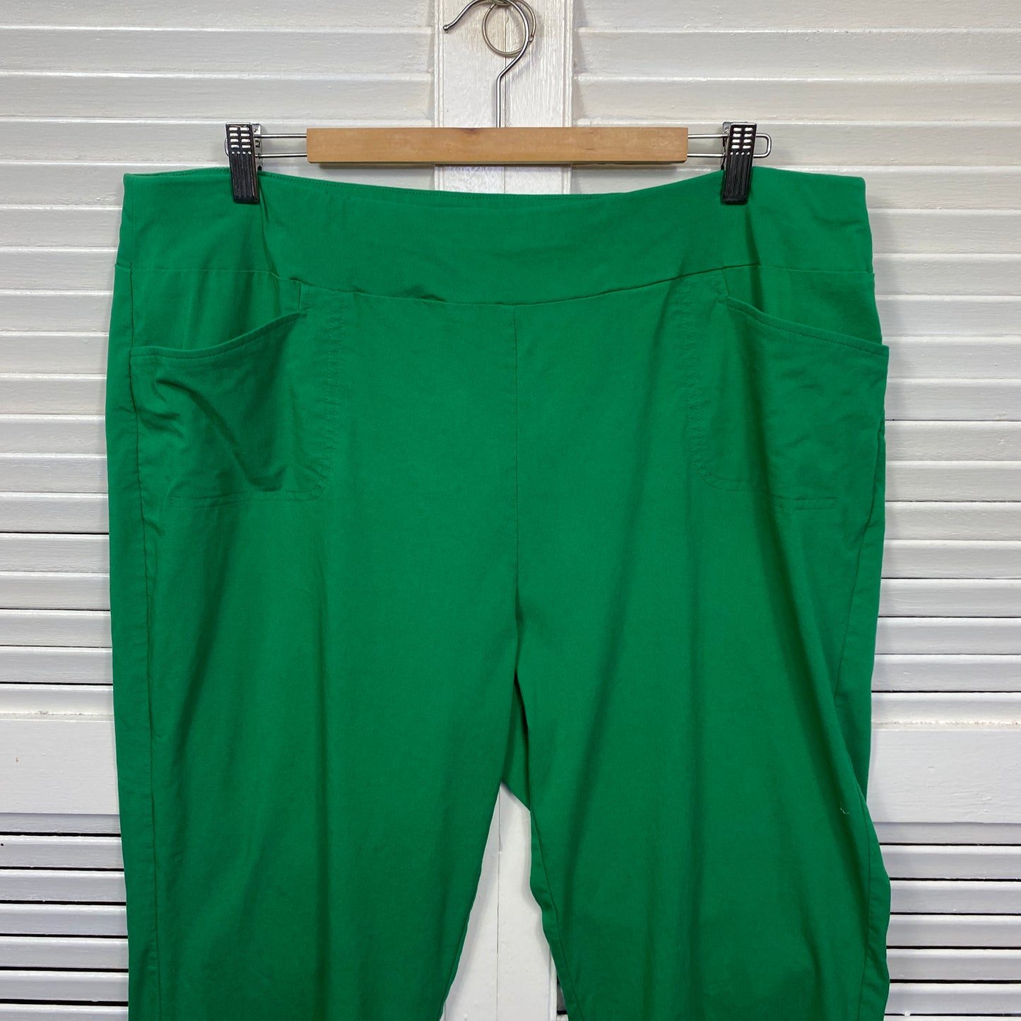 Taking Shape Pants Size 18 Plus Green Cropped Viscose Blend