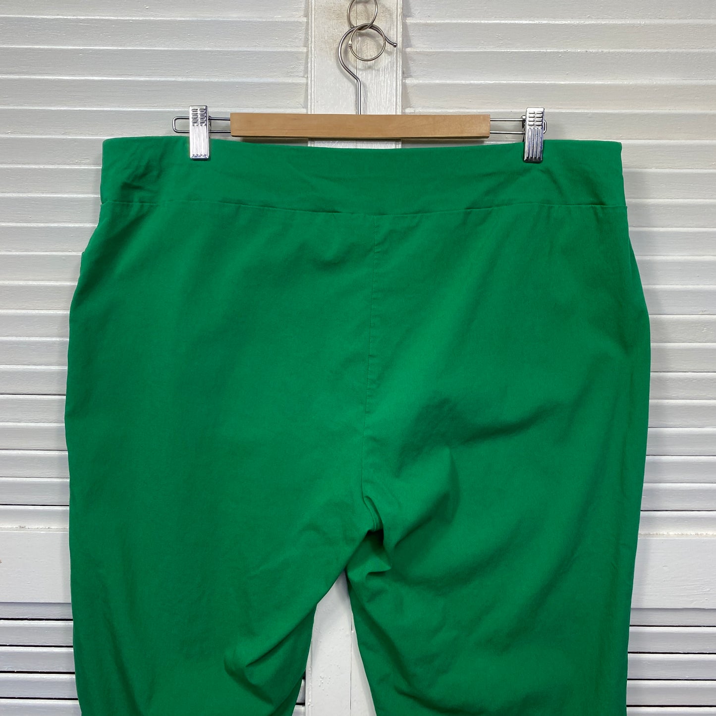 Taking Shape Pants Size 18 Plus Green Cropped Viscose Blend