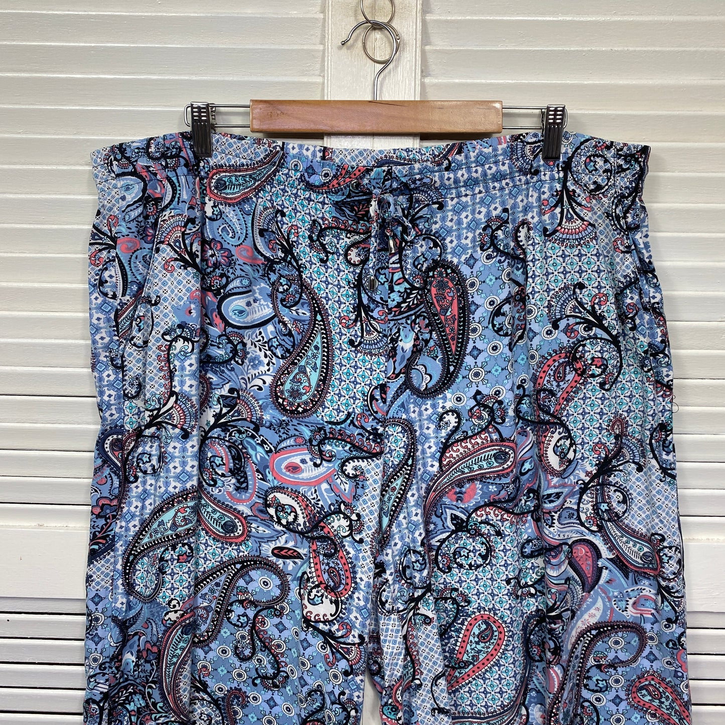 Millers Cropped Pants Size 20 Blue Paisley Print Pockets