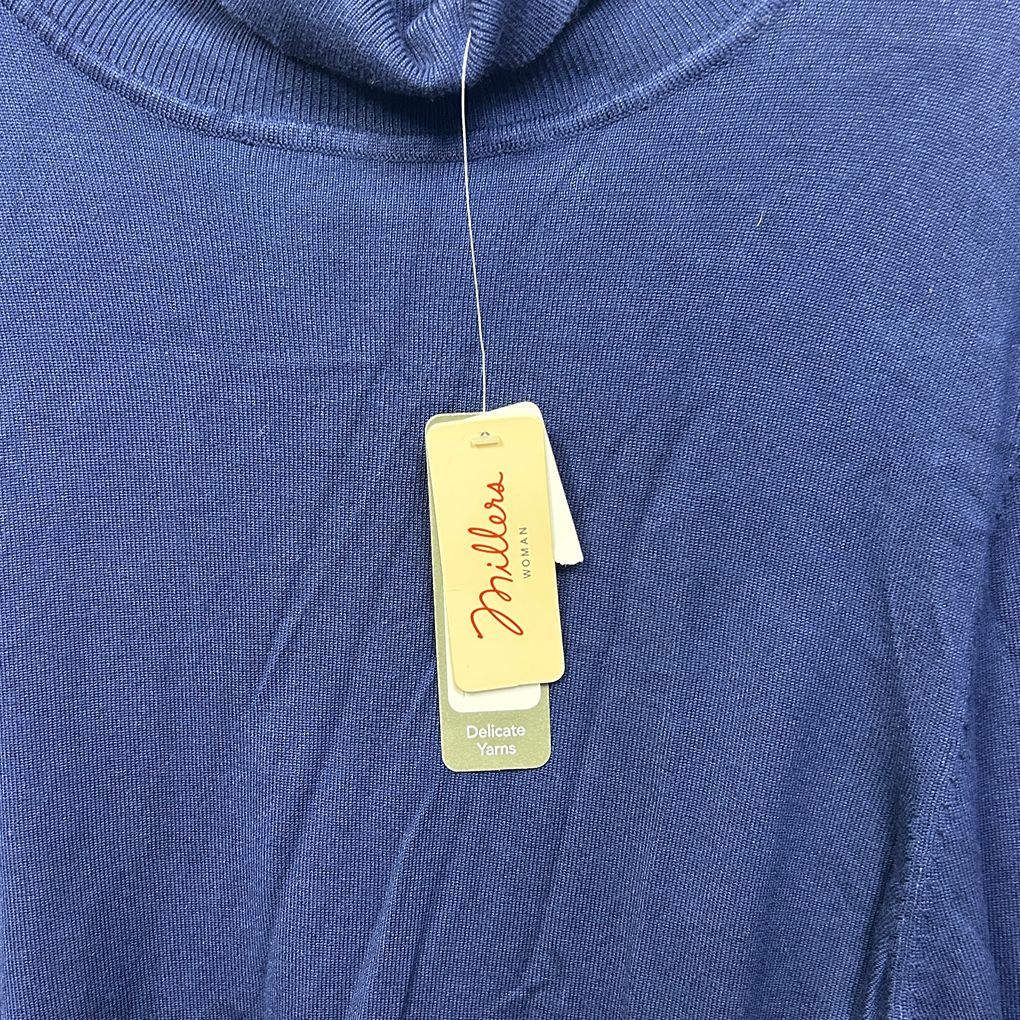 Millers Navy Turtleneck Jumper - Size XXL (Fault -pull )