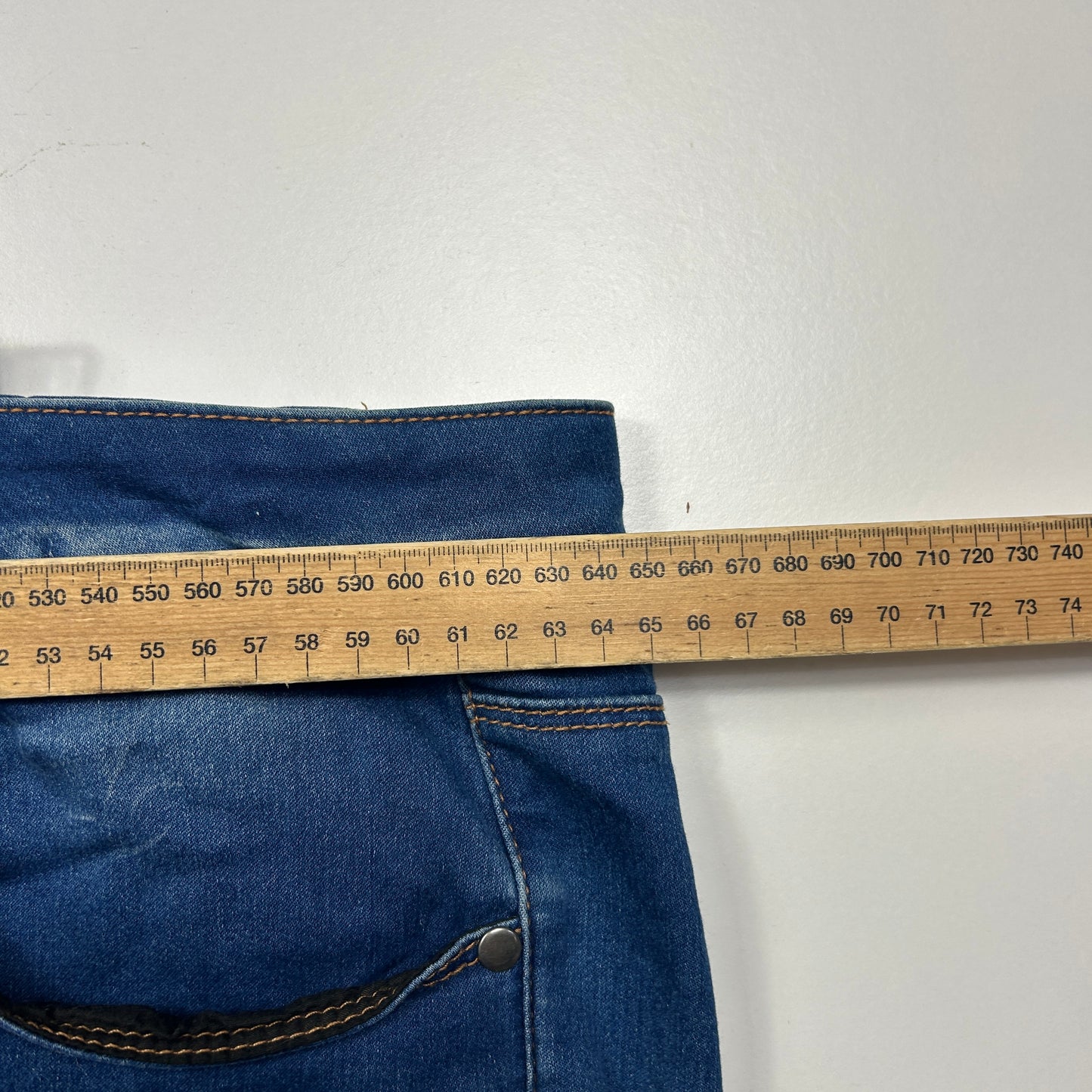 Avella Blue Distressed Denim Jeans - Size 28