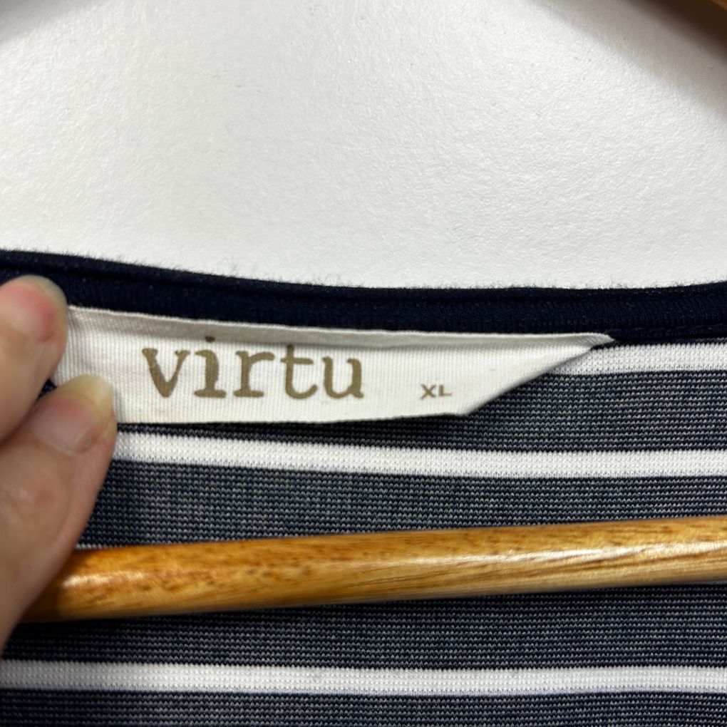 Virtuelle Navy Striped Top - Size 22/XL