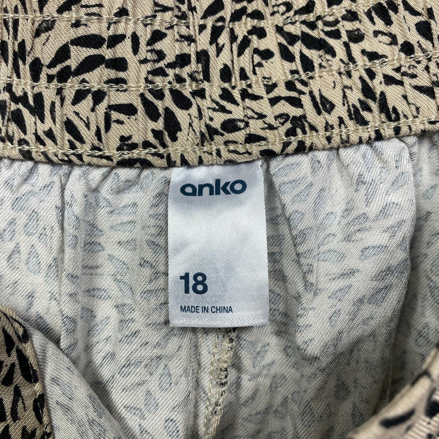 Anko Shorts Size 18 Plus Animal Print Pockets Viscose Belted