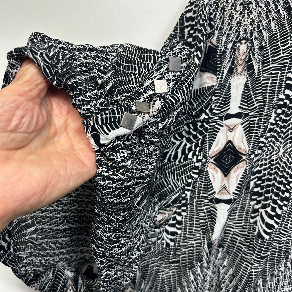 Black and White Print Top - Size 22/24