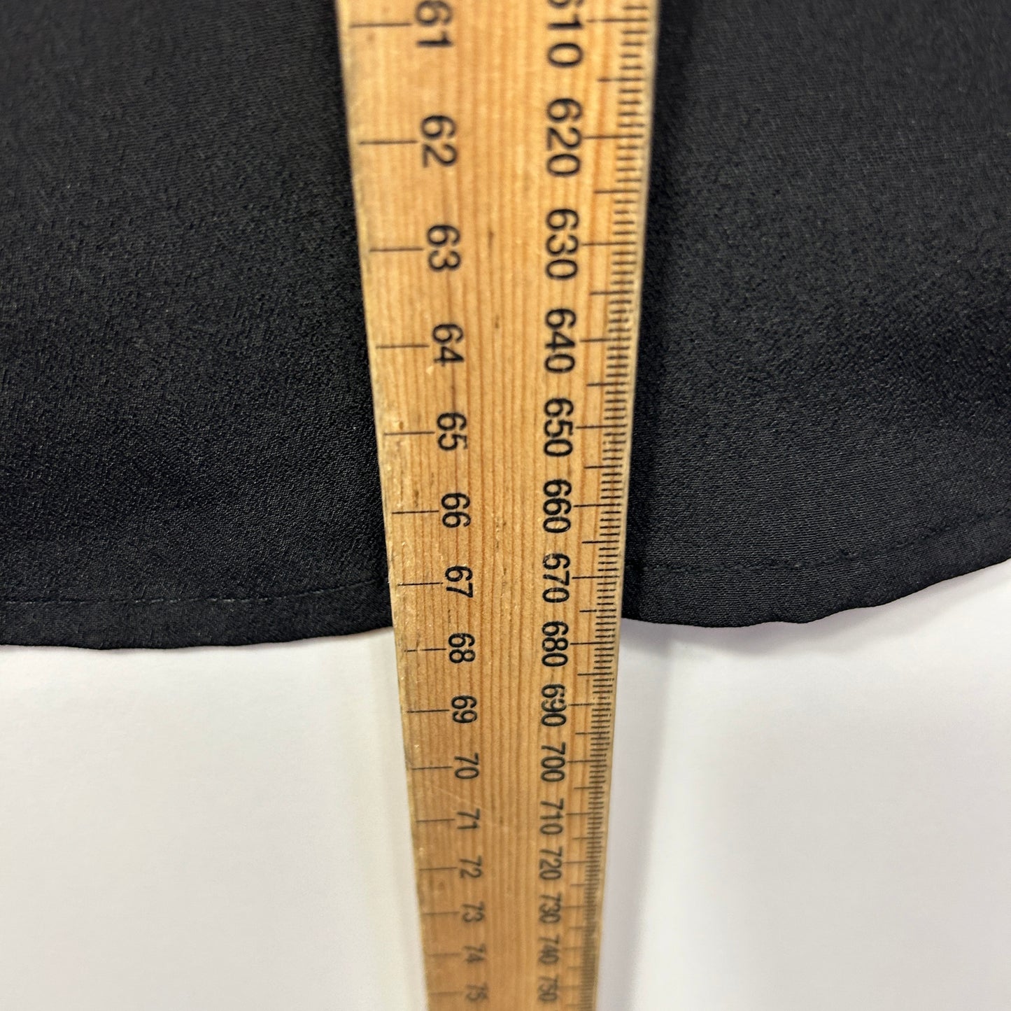 Suzanne Grae Top Size 14 Black Short Sleeve Ruffle