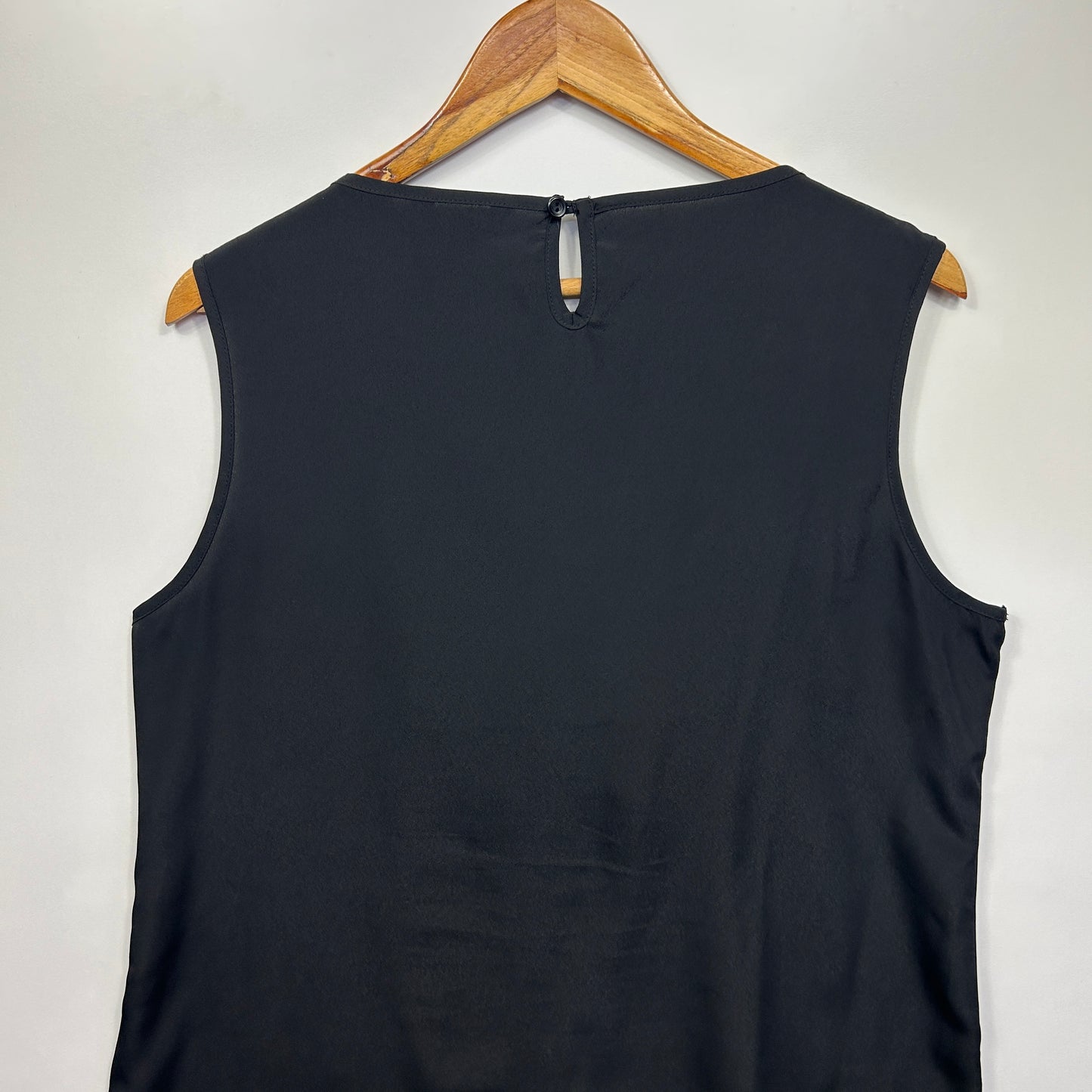 Suzanne Grae Top Size 14 Black Short Sleeve Ruffle