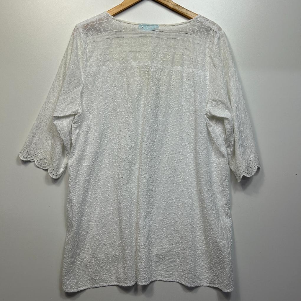 Blue Illusion White Cotton Top - Size 2L/16/18
