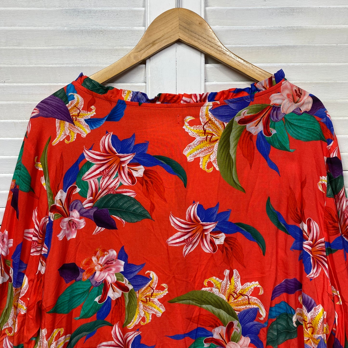 Rockmans Top Size 20 Plus Floral Red Viscose 3/4 Sleeve