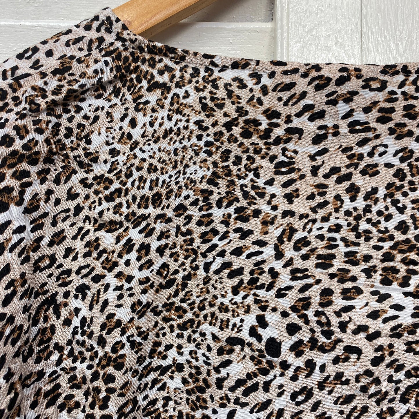 Silver Wishes Top Size 14 Button Up Animal Print Long Sleeve