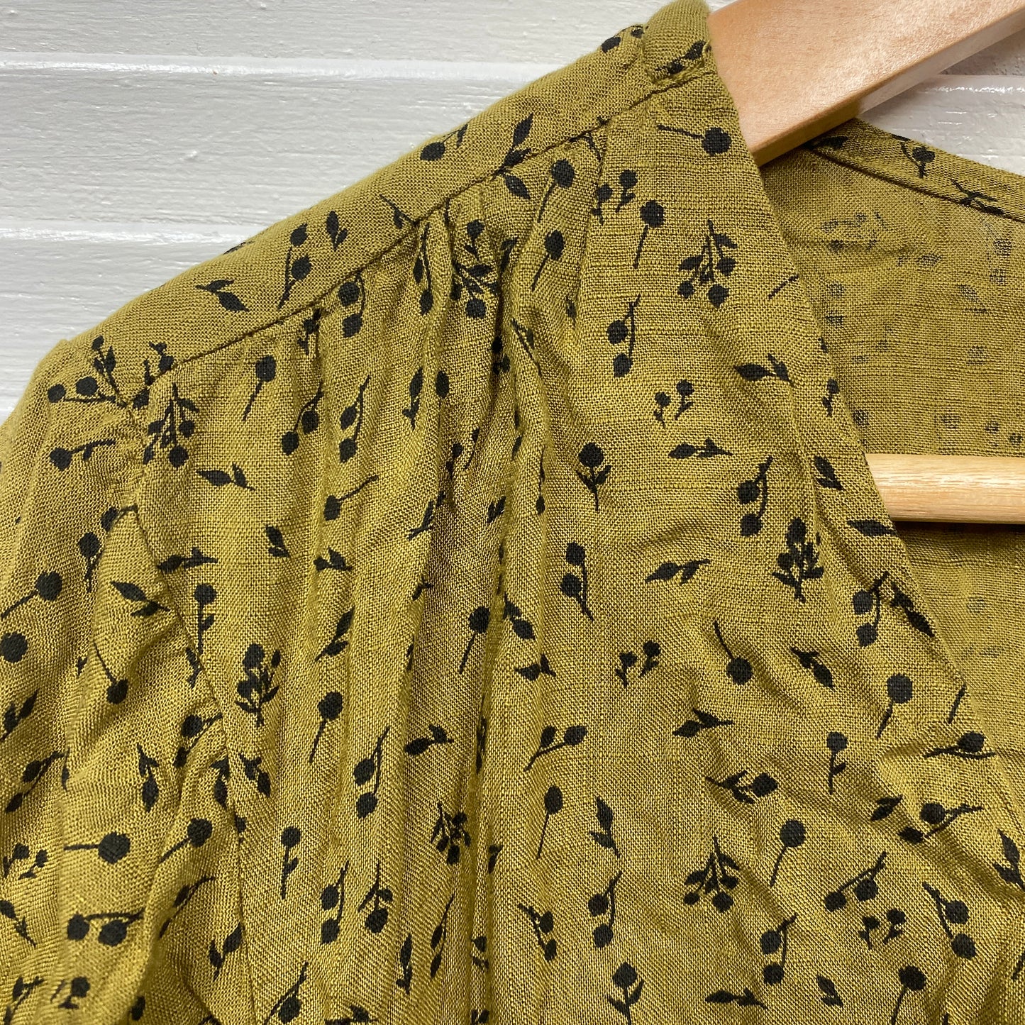 Anko Top Size 18 Olive Black Floral Button Up Viscose