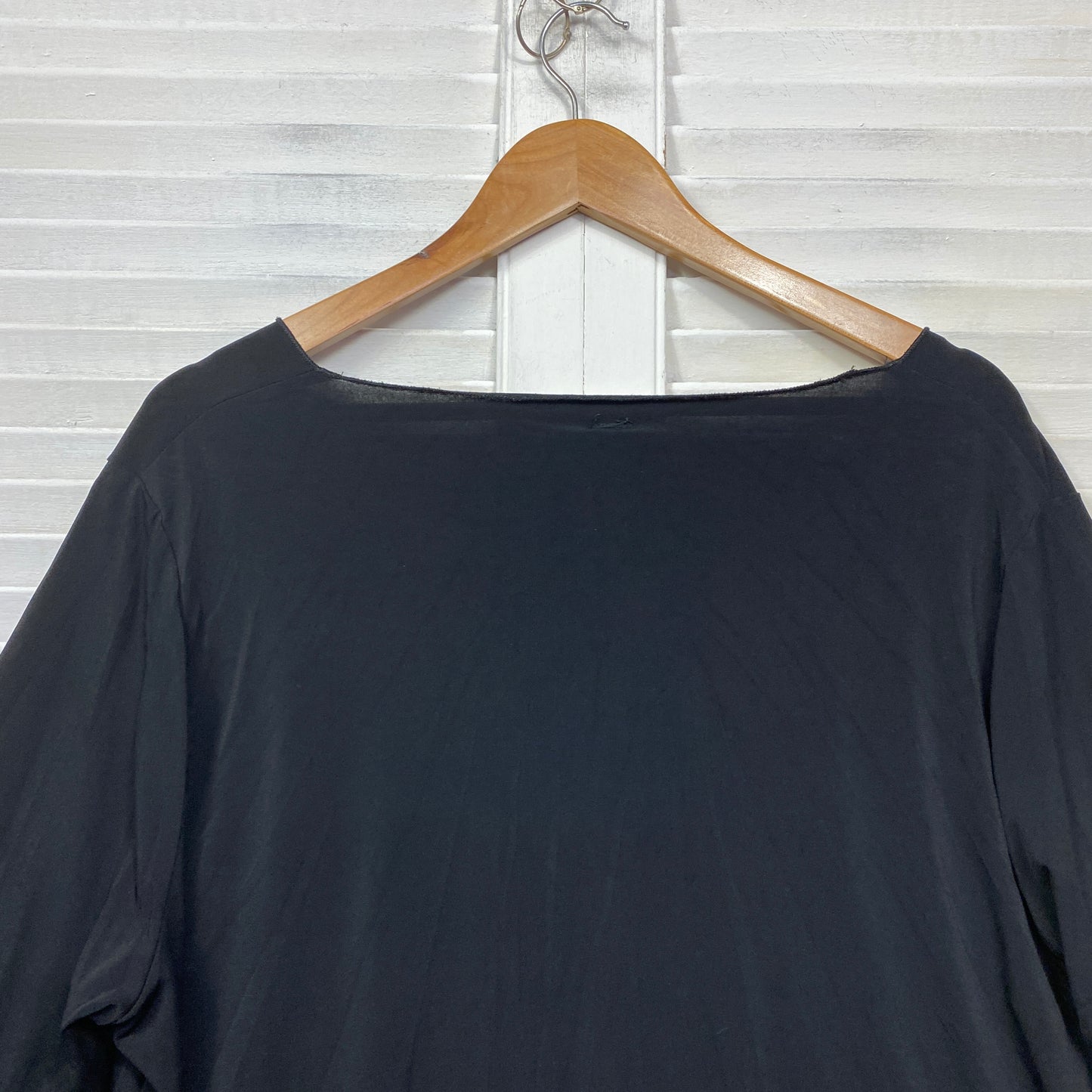 Taking Shape Top Size 18 Plus Medium Black 3/4 Sleeve