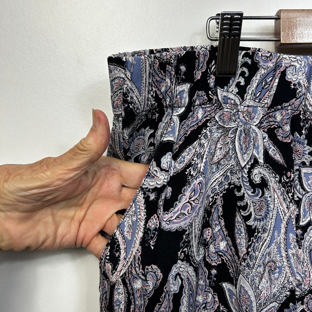 Katies Black Paisley Skirt - Size 18