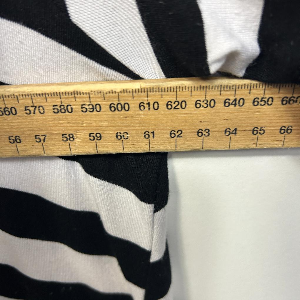 Taking Shape Black White Stripe Tunic Top - Size 18/20