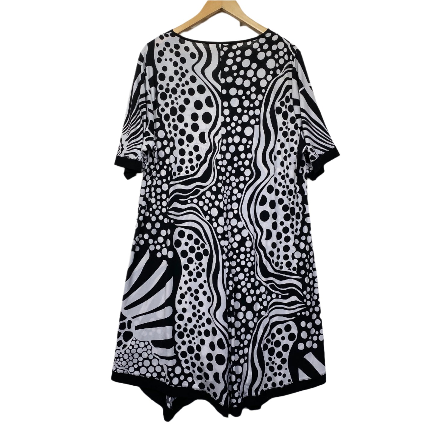 Virtuelle Dress Size 18 Medium Black White Short Sleeve