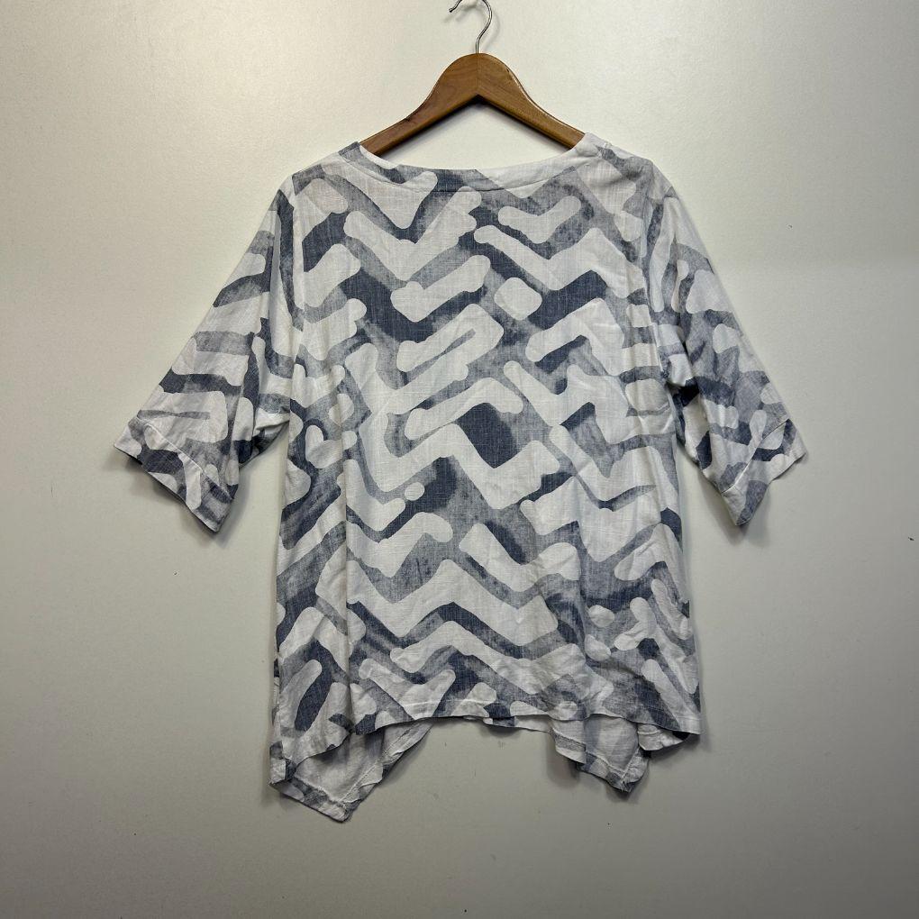 Ruby Rain Grey Linen Top - Size 14