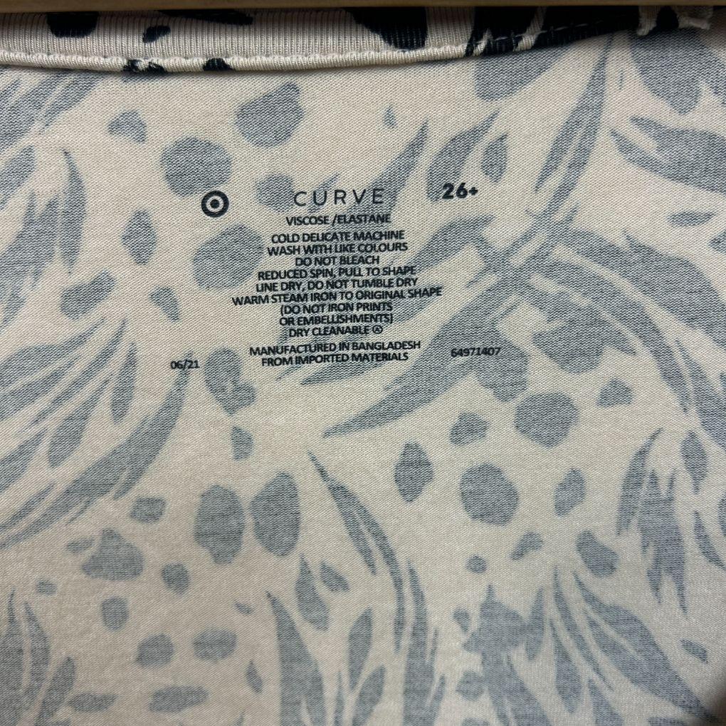 Target Curve Cream Top - Size 26