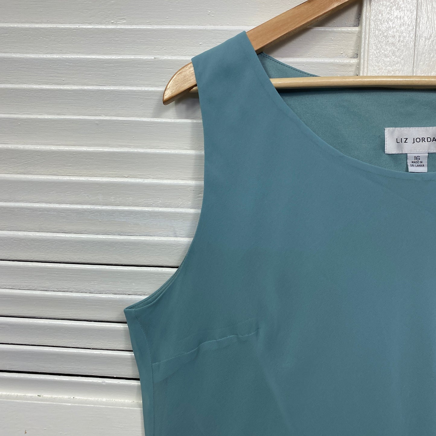 Liz Jordan Top Size 16 Sleeveless