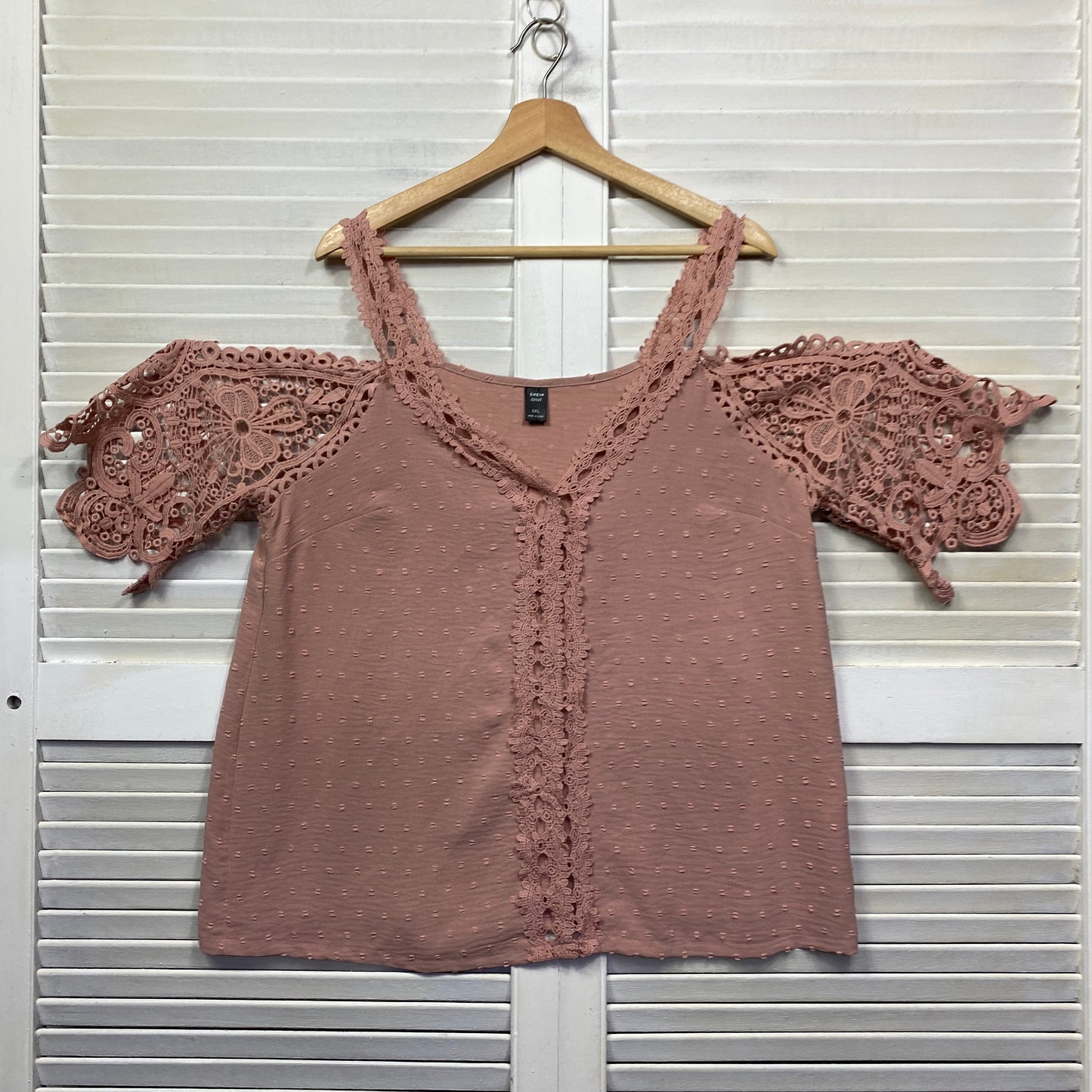 Shein Tops Size 14 16 0XL Pink Crochet Cold Shoulder