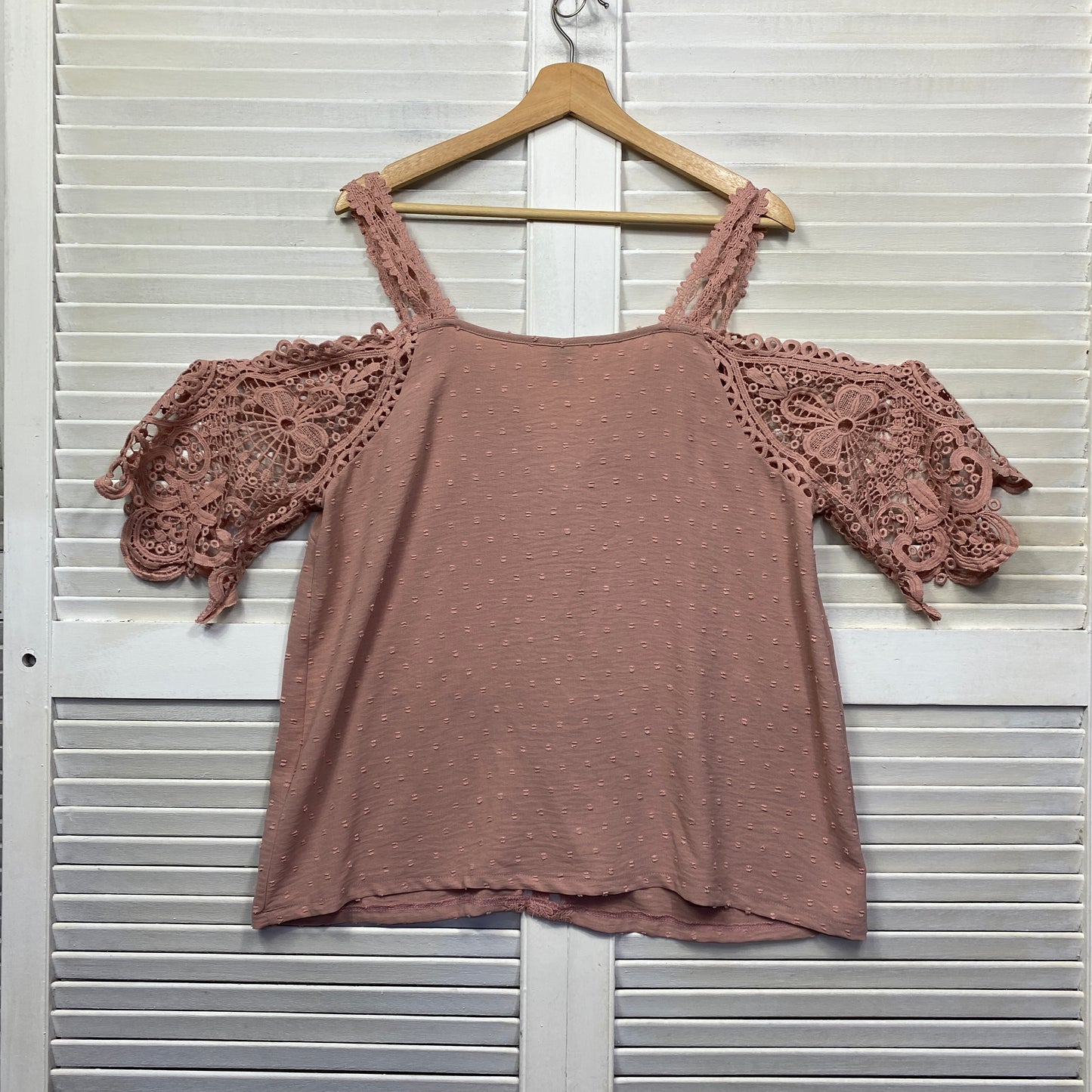 Shein Tops Size 14 16 0XL Pink Crochet Cold Shoulder