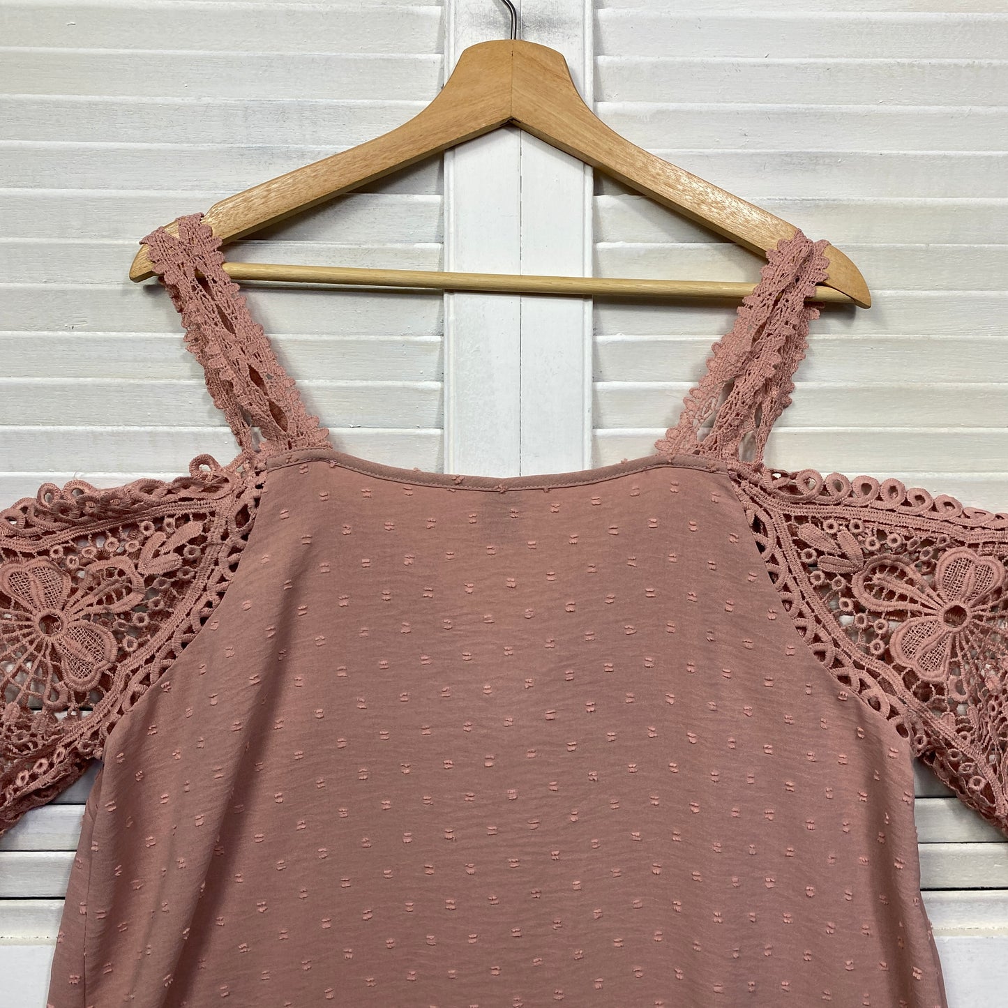 Shein Tops Size 14 16 0XL Pink Crochet Cold Shoulder