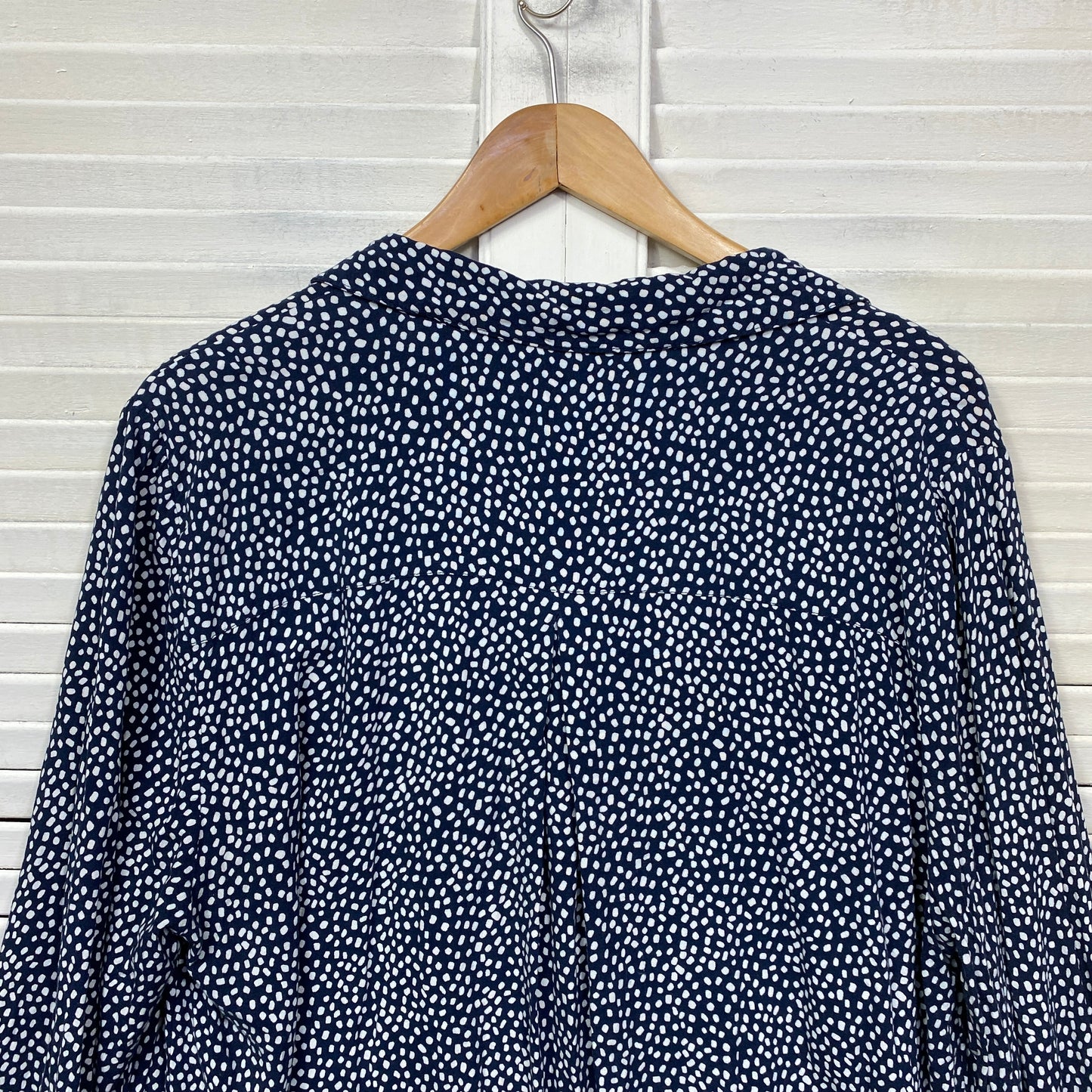 Autograph Top Size 18 Plus Button Up Long Sleeve Blue White