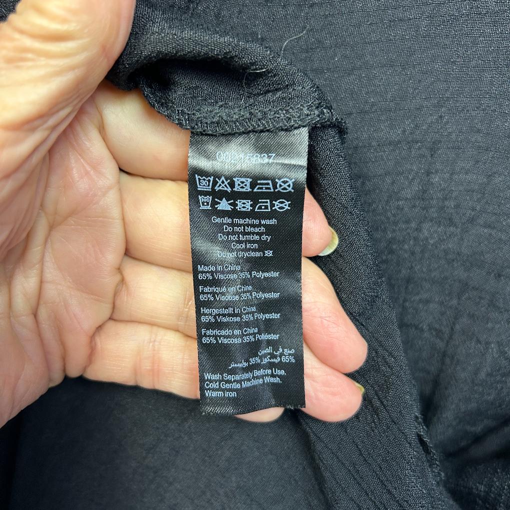 Avenue Black Top - Size 26/28