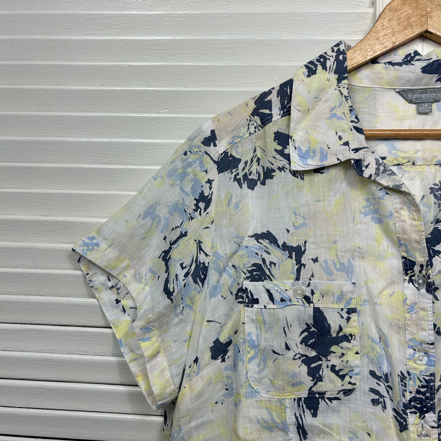 Suzanne Grae Linen Top Size 14 Large Floral Short Sleeve