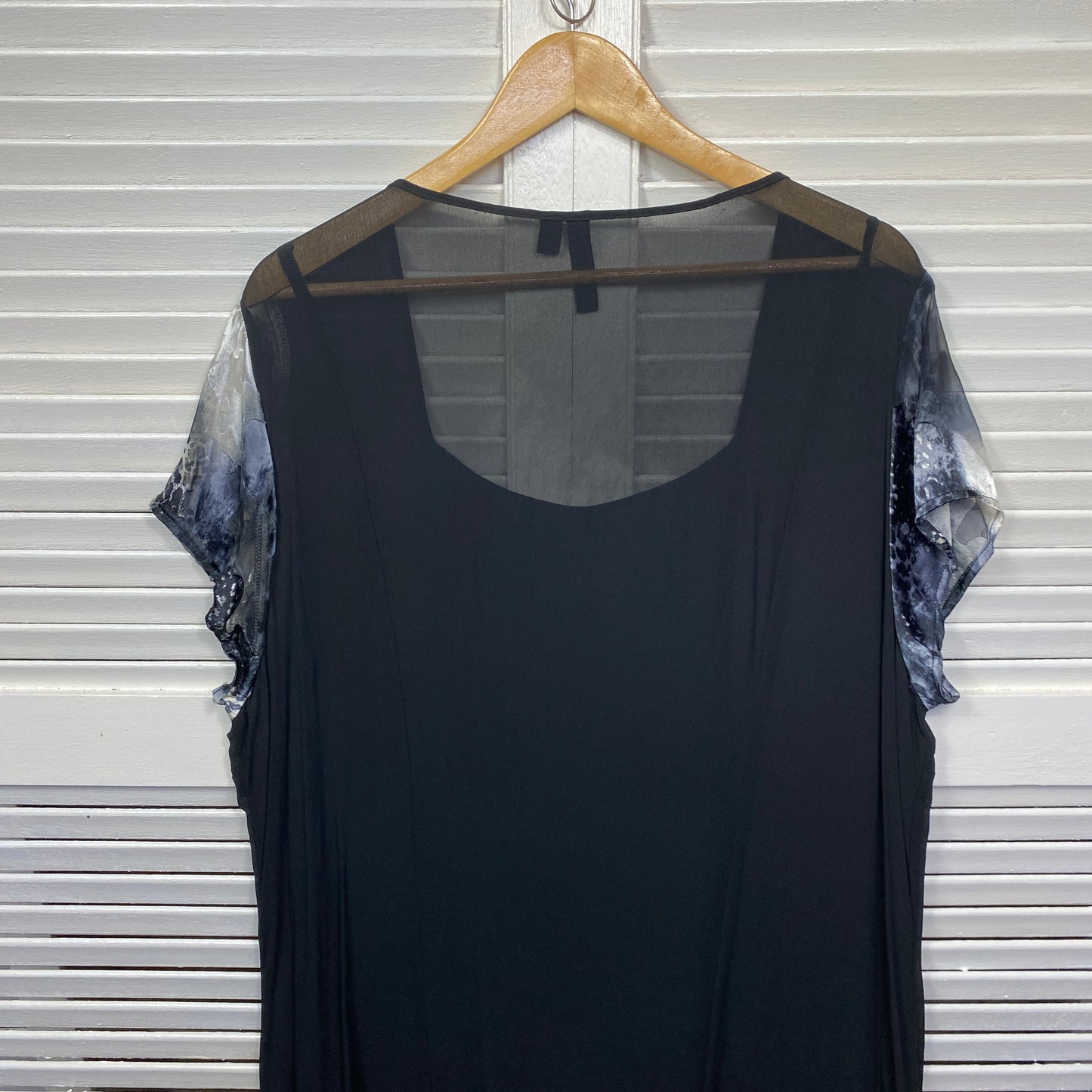 Taking Shape Dress Size 18 Plus Medium Short Sleeve Black Silk Trim Cocktail