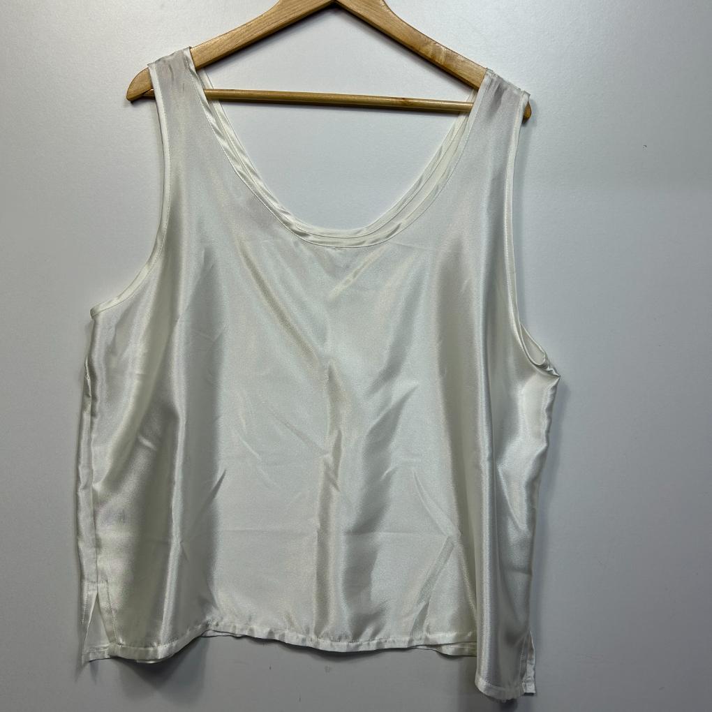 George's Cream Top/Slip - Size 22