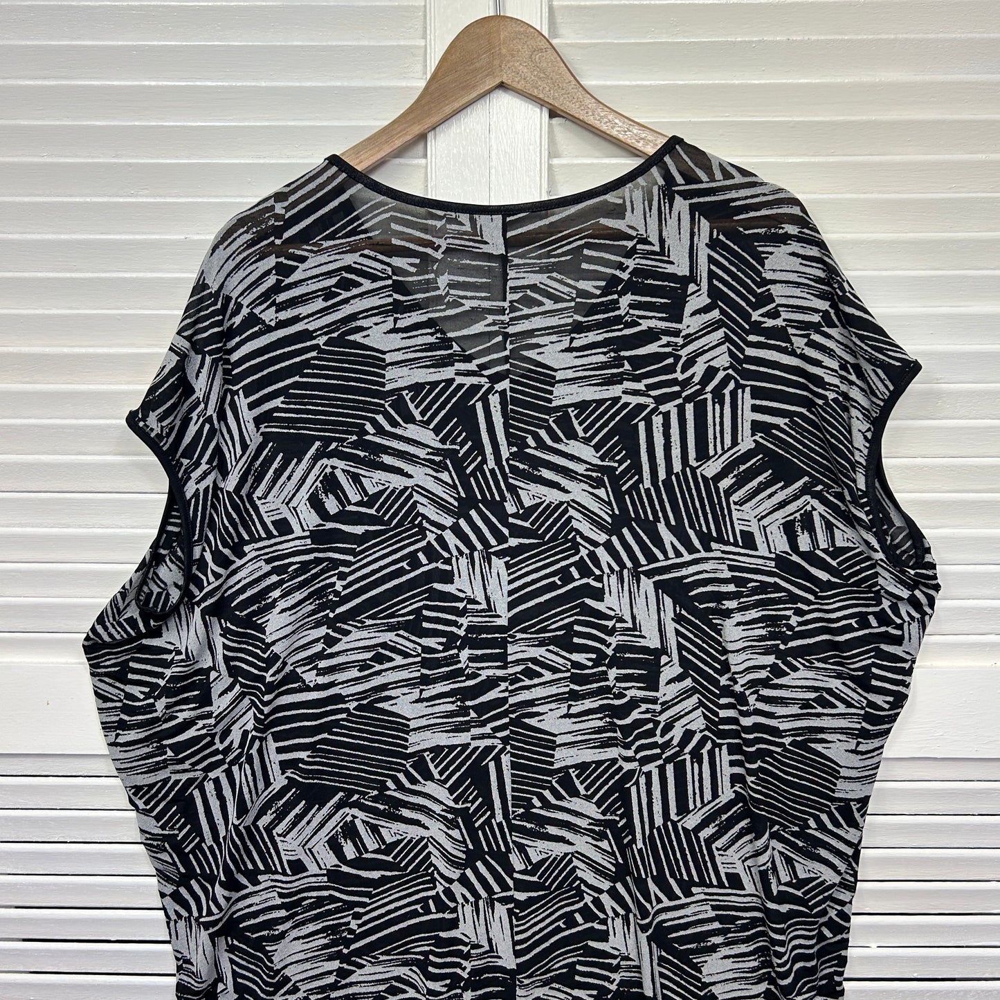 Taking Shape Top Layer Size 18 20 Black Grey Sheer Short Sleeve