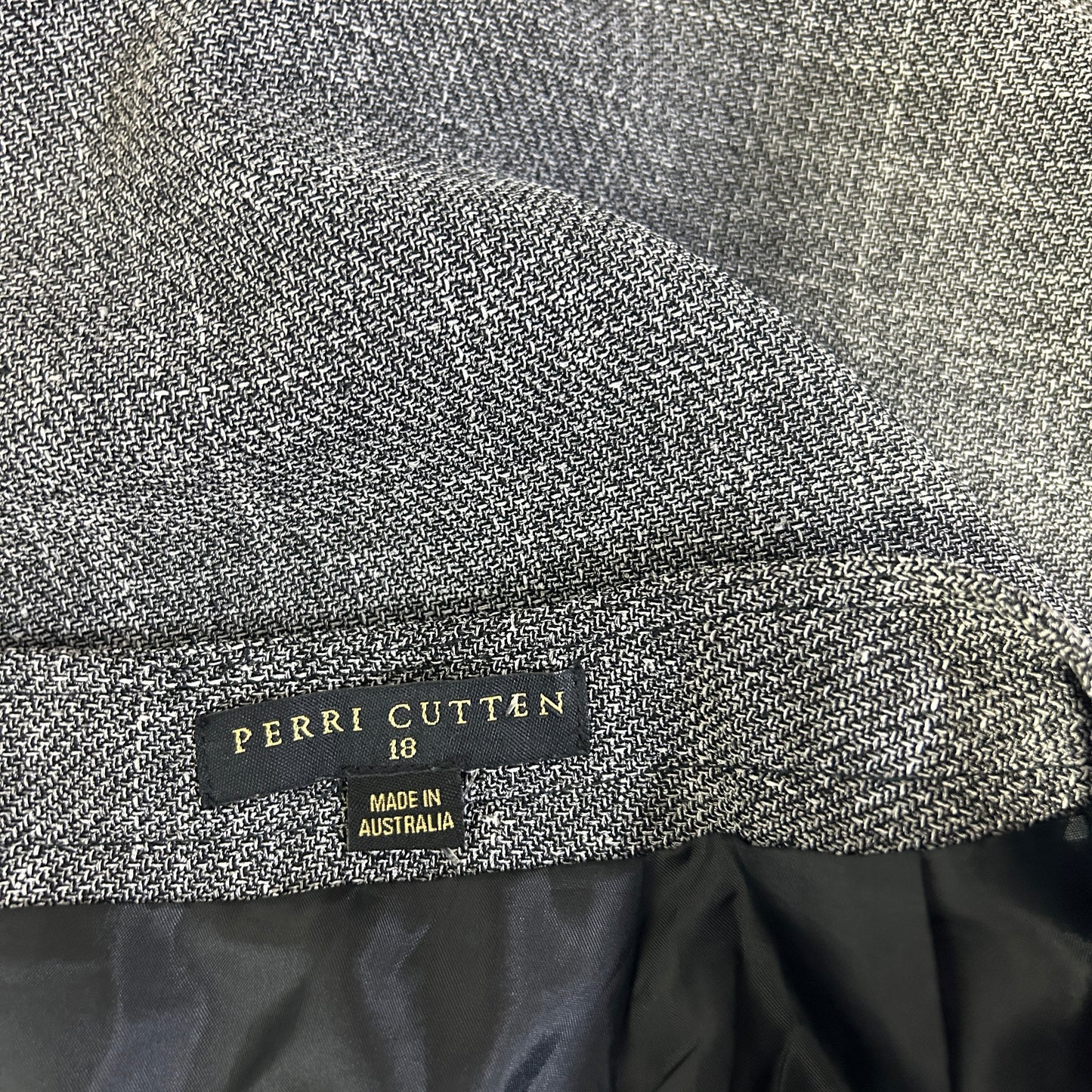 Perri Cutten Grey Skirt - Size 18