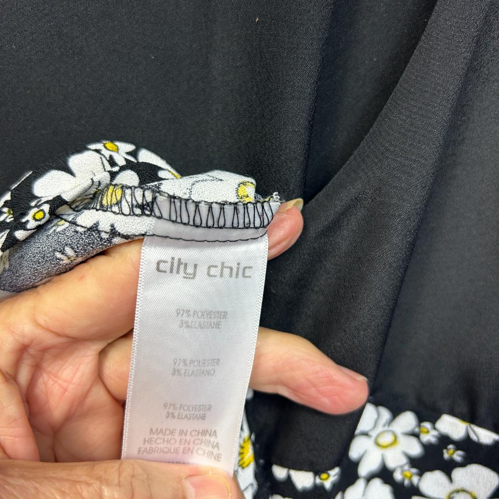City Chic Black Floral Dress - Size 18/M