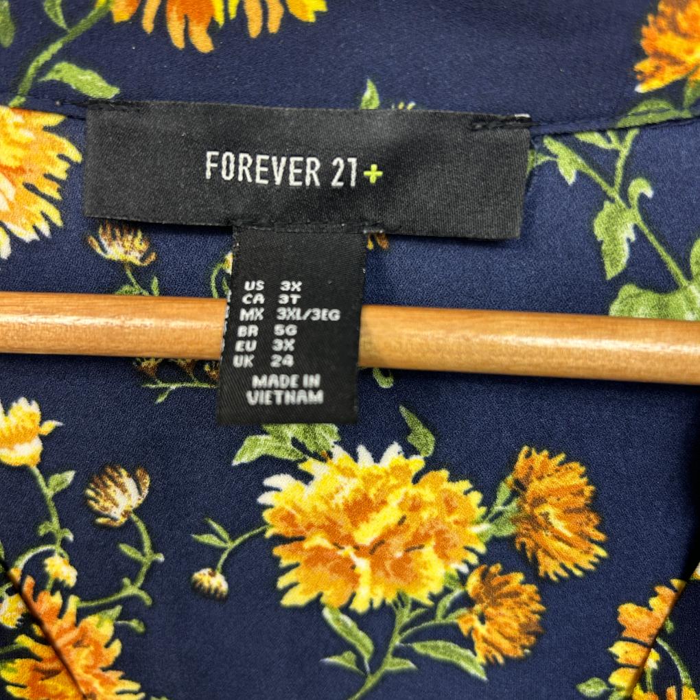Forever 21+ Navy Floral Top - Size 24