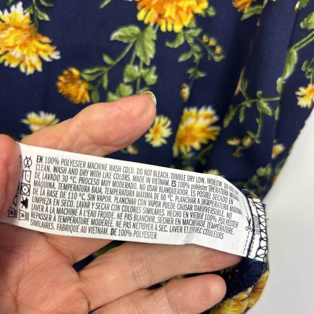 Forever 21+ Navy Floral Top - Size 24
