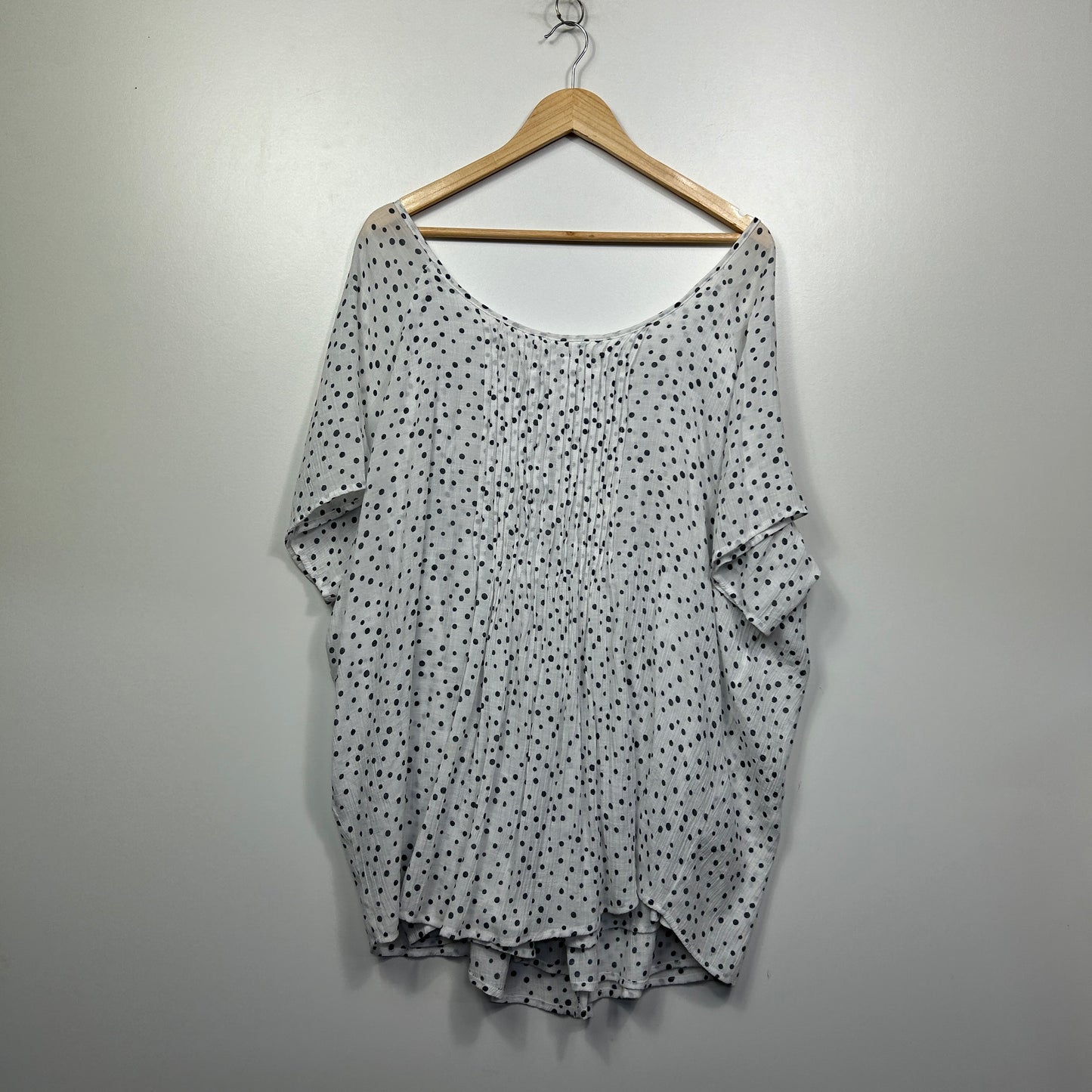 White Polka Dot Oversized Top Size 16/18?