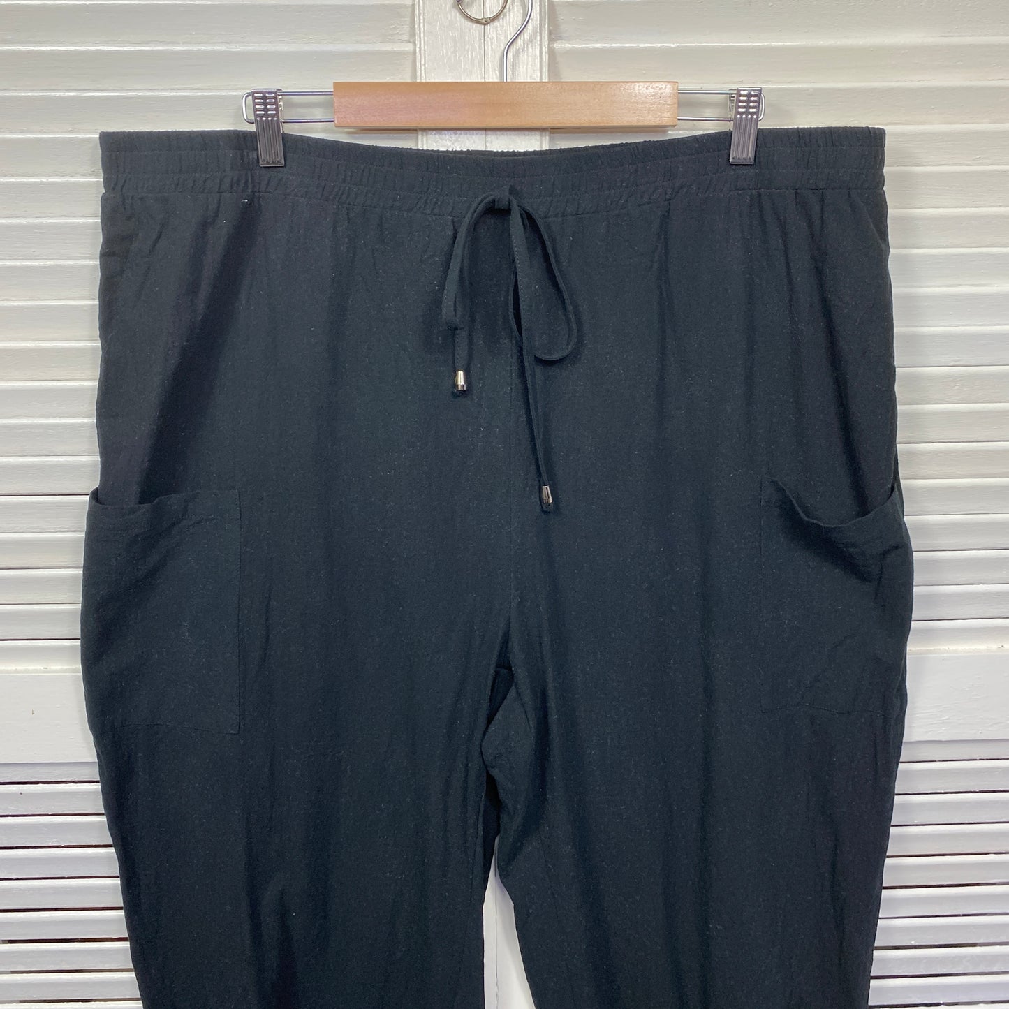 Boho Cropped Black Pants Size 20 Pockets