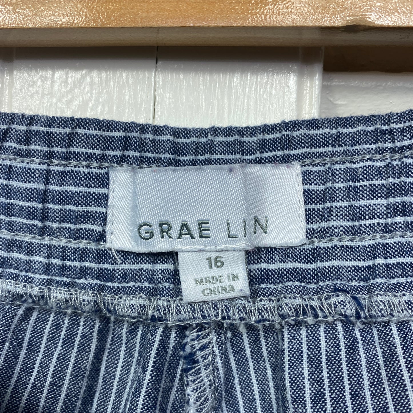 Suzanne Grae Linen Pants Size 16 Pockets Pinstripe Blue