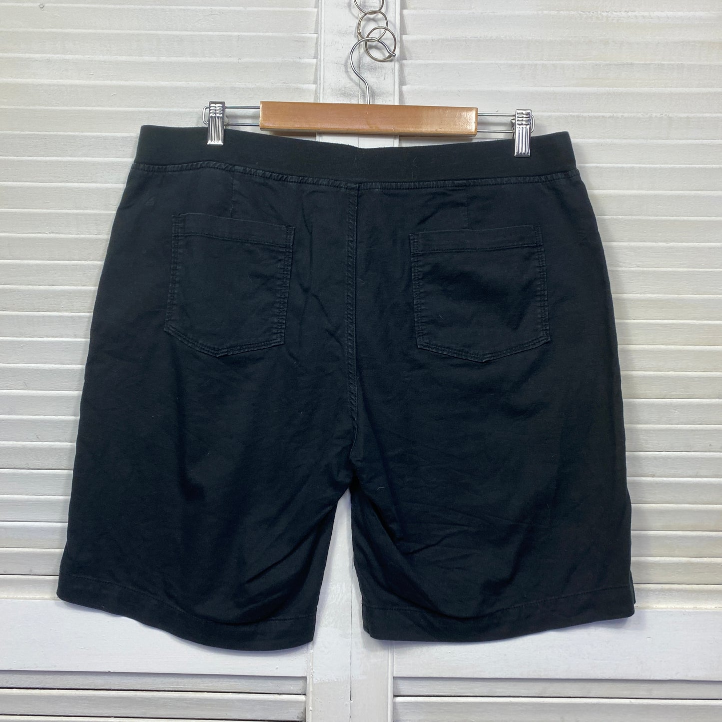 Target Shorts Size 14 Black Pockets Cotton Blend