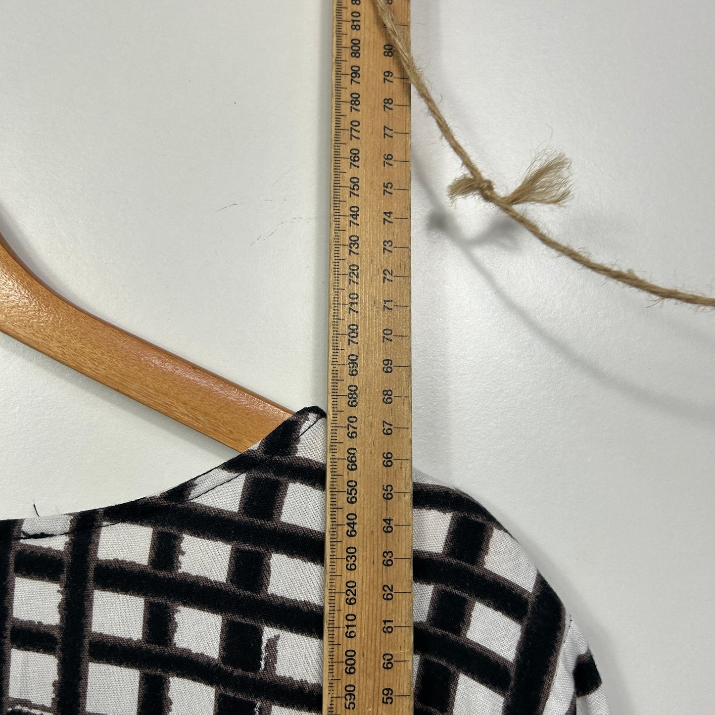 Noni B Black & White Geometric Stripe Top Size 16