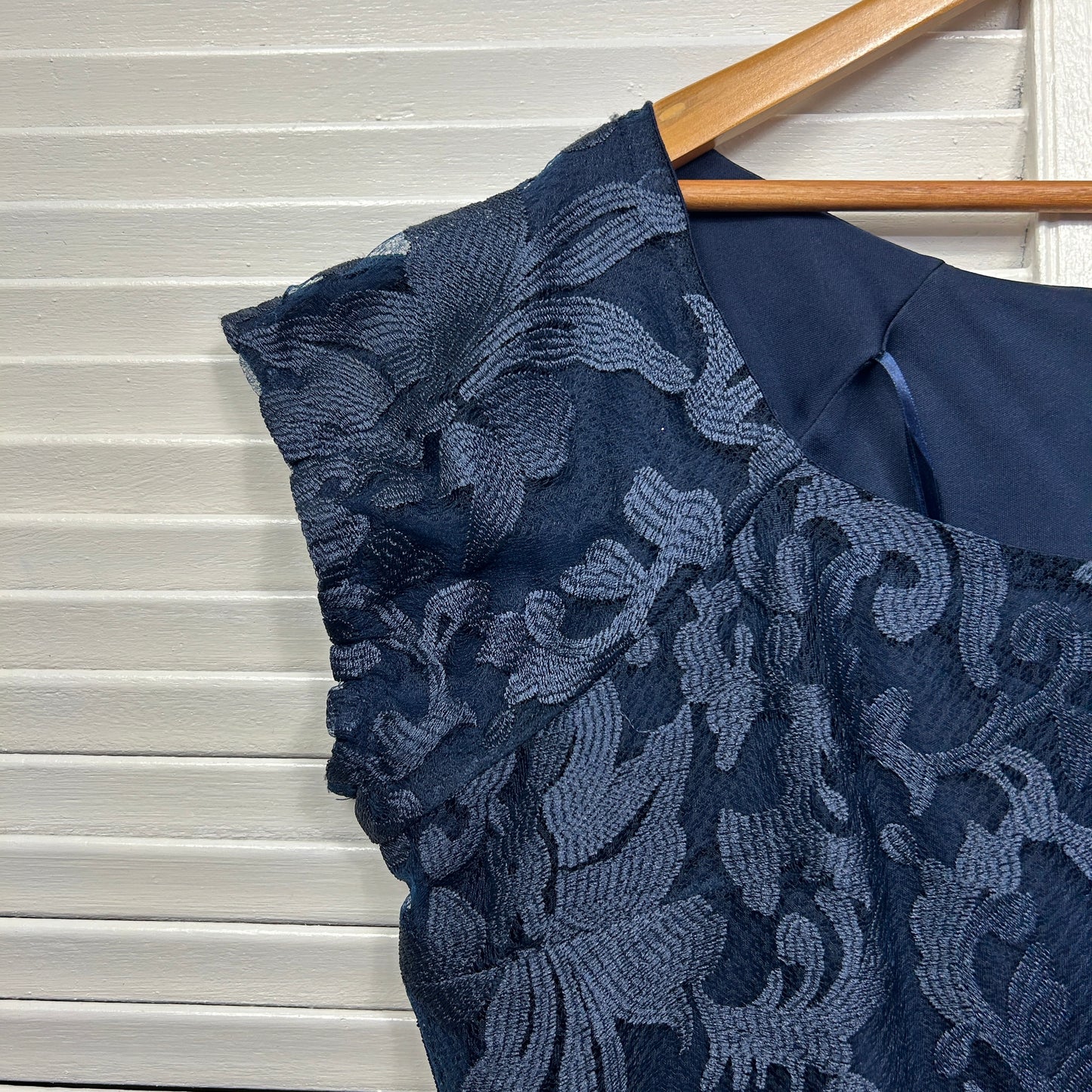 Liz Jordan Dress Size 18 Short Sleeve Navy Embroidered Cocktail