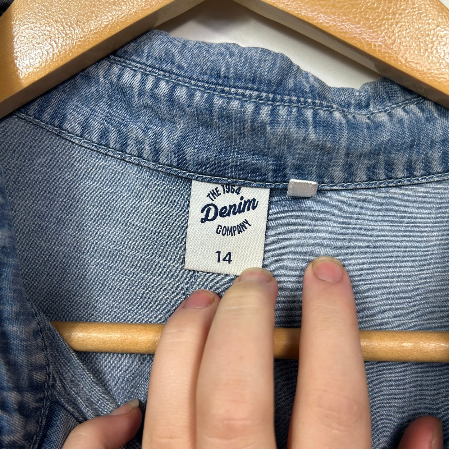 The 1964 Denim Company Chambray Button Up Shirt - Size 14