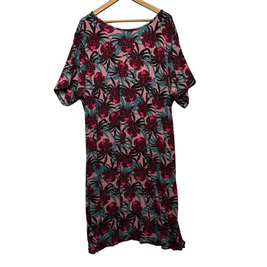 Curvaceous Multicoloured Dress - Size 2XL